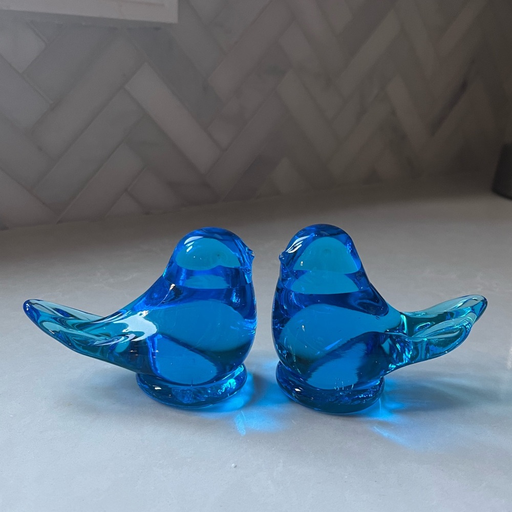 Pair of collectible glass vintage 1986 Leo Ward Bluebird of Happiness